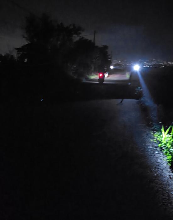 Duh!! Gelap Bertahun-tahun, Jalur Vital Ciparay Masih Minim PJU