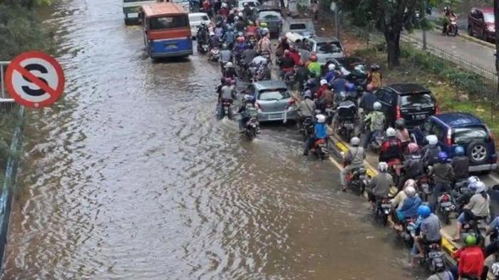 Di Balik Banjir Pati: Peran Komunikasi Krisis Pemerintah di Tengah Situasi Darurat