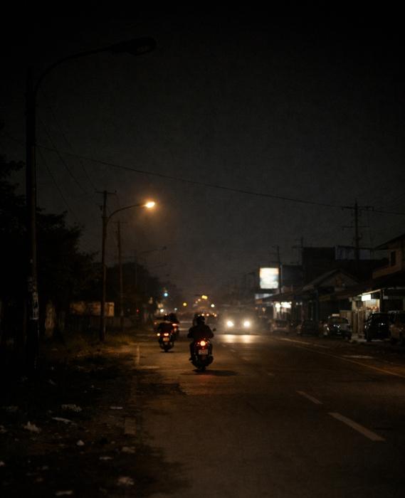 PPJ Dipungut Tiap Waktu, Tapi Penerangan Jalan Umum Gelap: Siapa yang Bertanggung Jawab?